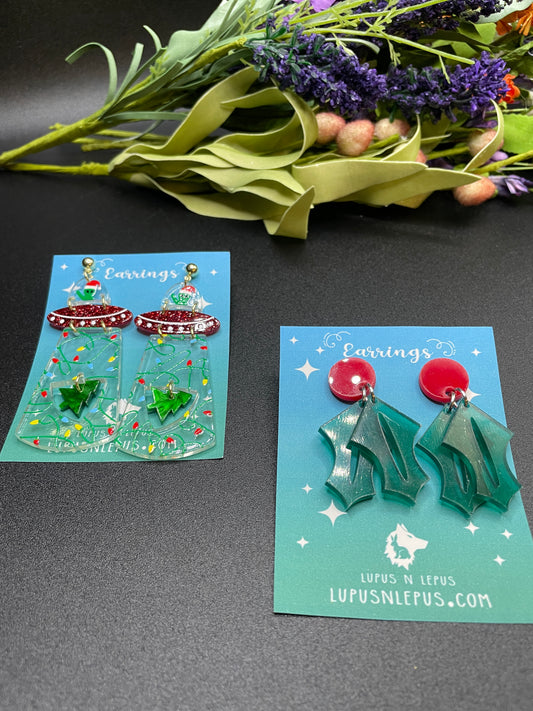 alien xmas, alien earrings, holly earrings, holly, xmas earrings, christmas earrings,