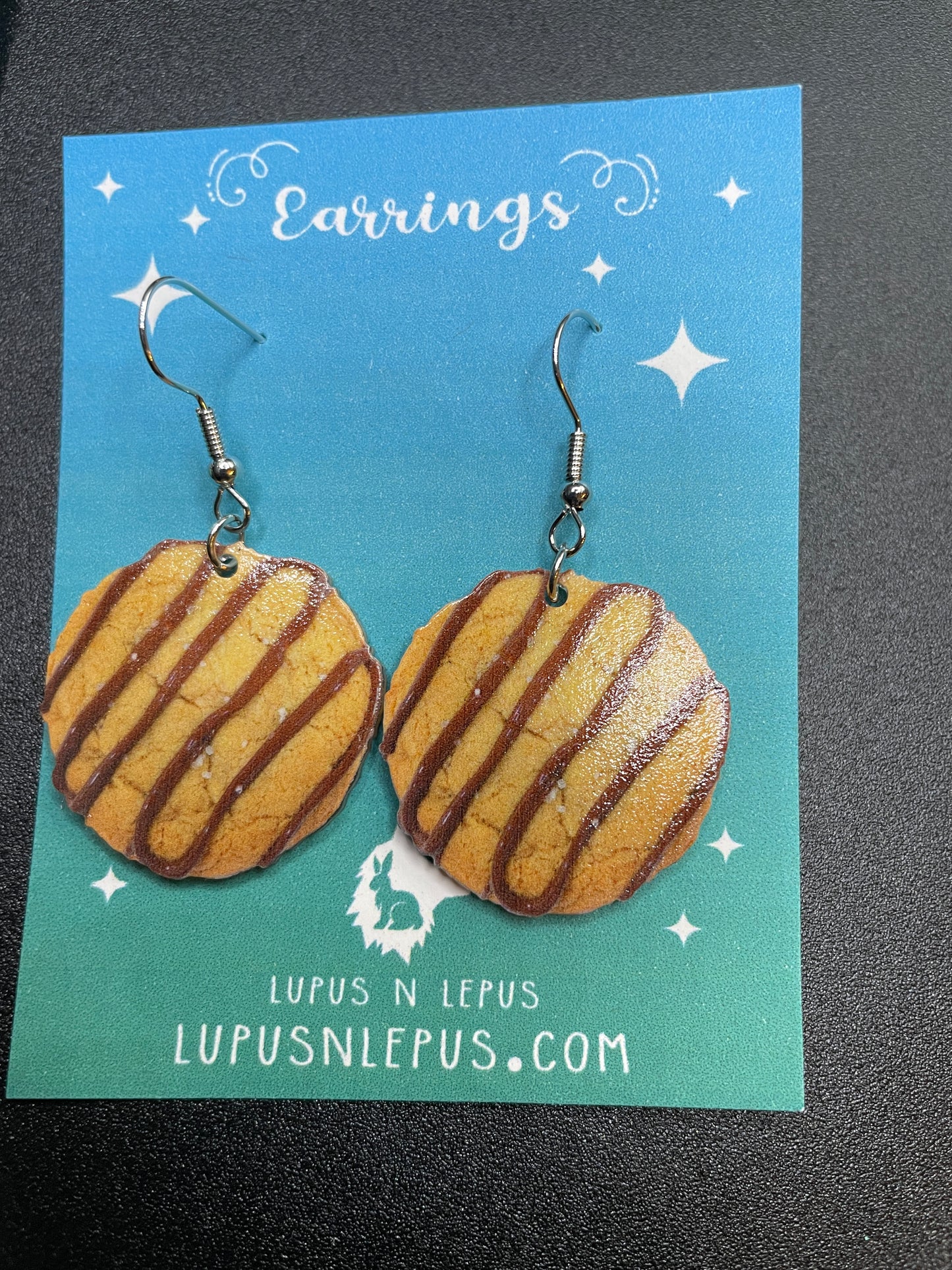 pb and j earrings, peanut butter and jelly earrings, cookie earrings, cookies earrings, dangle, fishhook, acrylic earrings, dangle, hypoallergenic, handmade, nerdy, nerdy earrings, nerdy gift, cute earrings